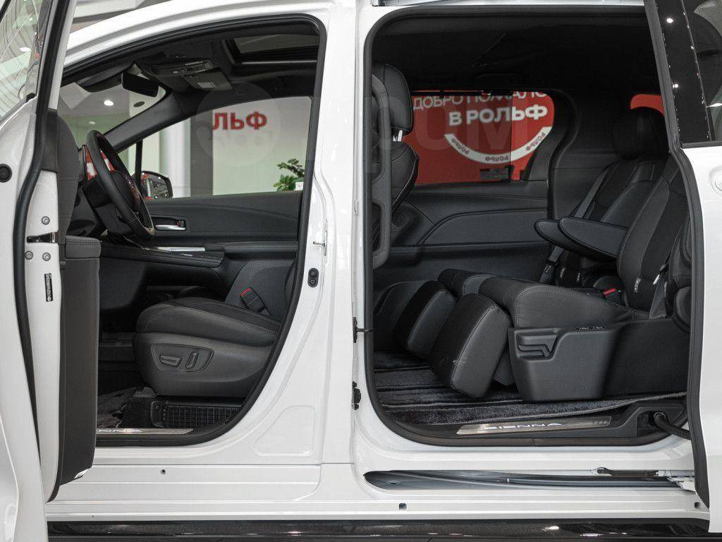Toyota Sienna 2024, Sienna 2024 2.5 минивэн Б/У Москва