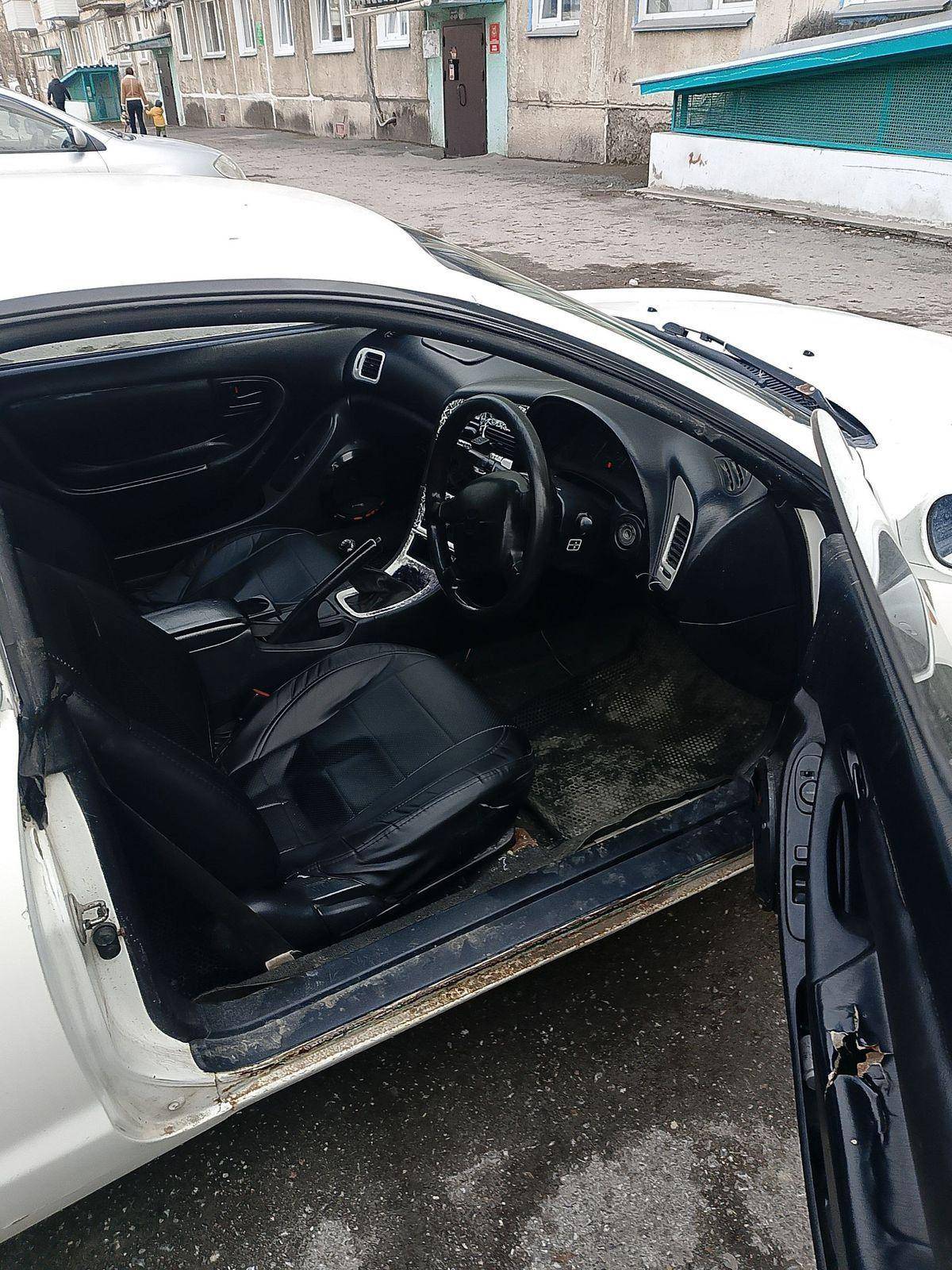 Toyota Celica 1998, Celica 1998 бензин 2 хэтчбек Б/У Ачинск