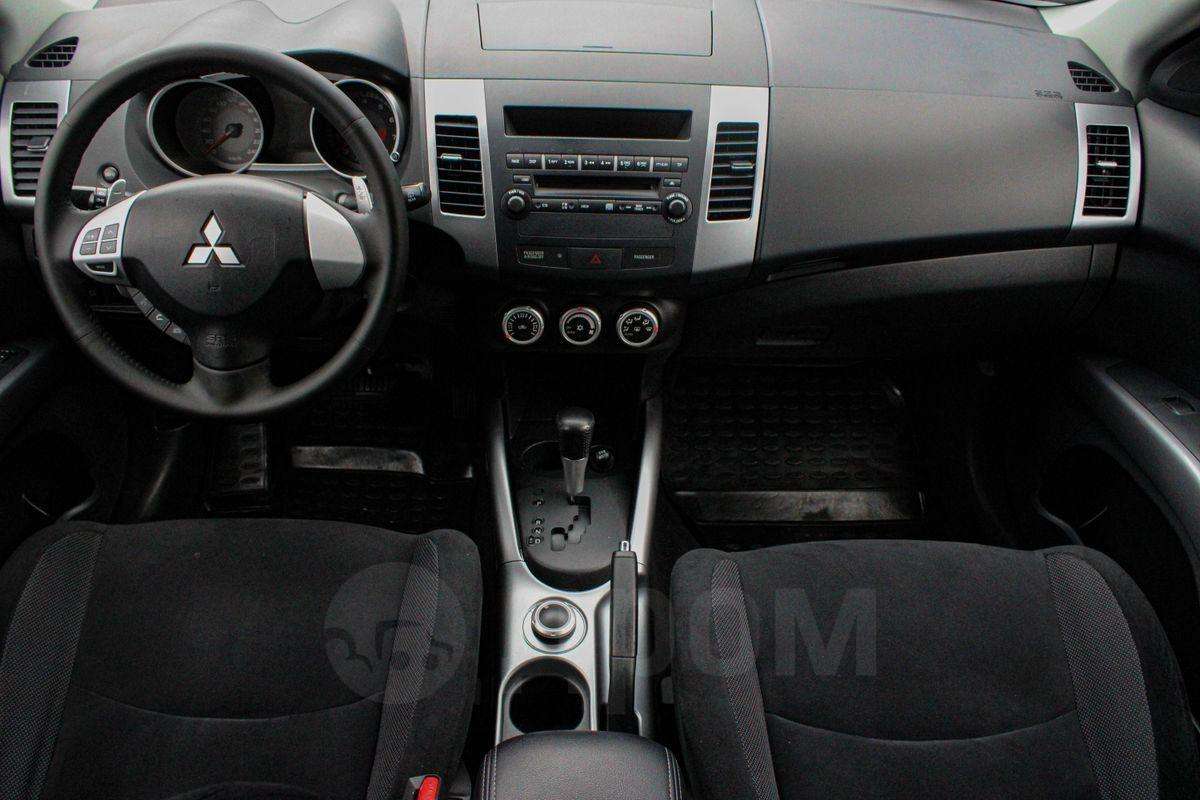 Mitsubishi Outlander 2007, Outlander 2007 бензин 3 внедорожник Б/У Уфа
