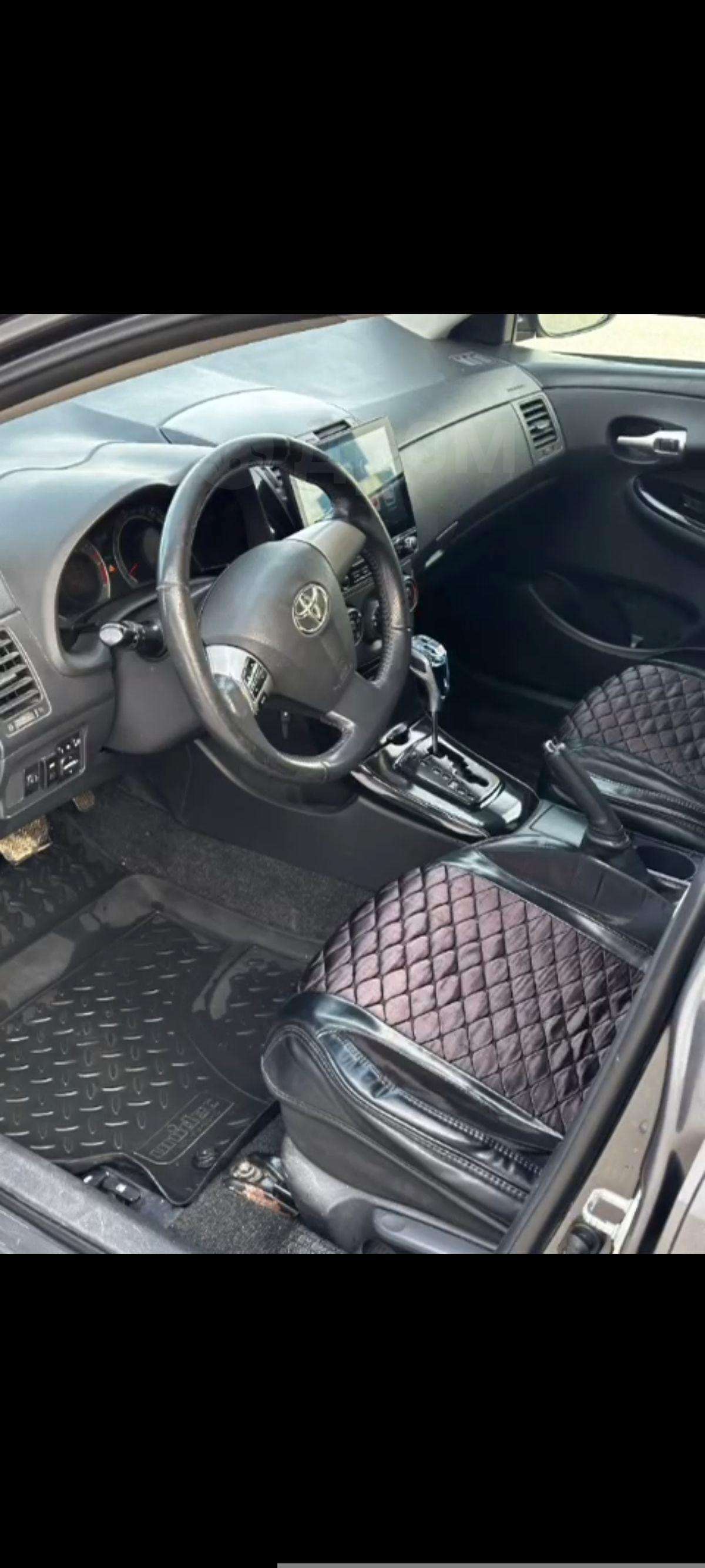 Toyota Corolla 2011, Corolla 2011 бензин 1.6 седан Б/У Грозный