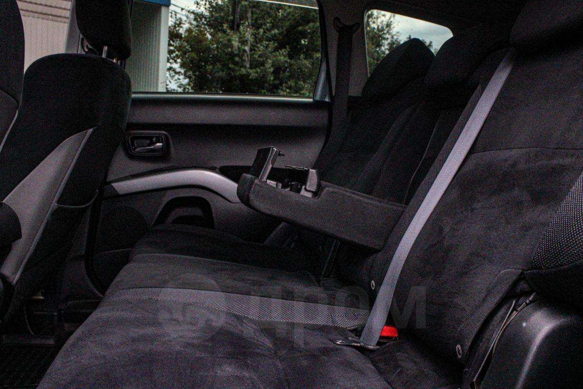 Mitsubishi Outlander 2007, Outlander 2007 бензин 3 внедорожник Б/У Уфа