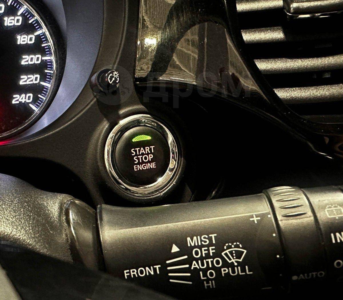 Mitsubishi Outlander 2018, Outlander 2018 бензин 2 внедорожник Б/У Красноярск