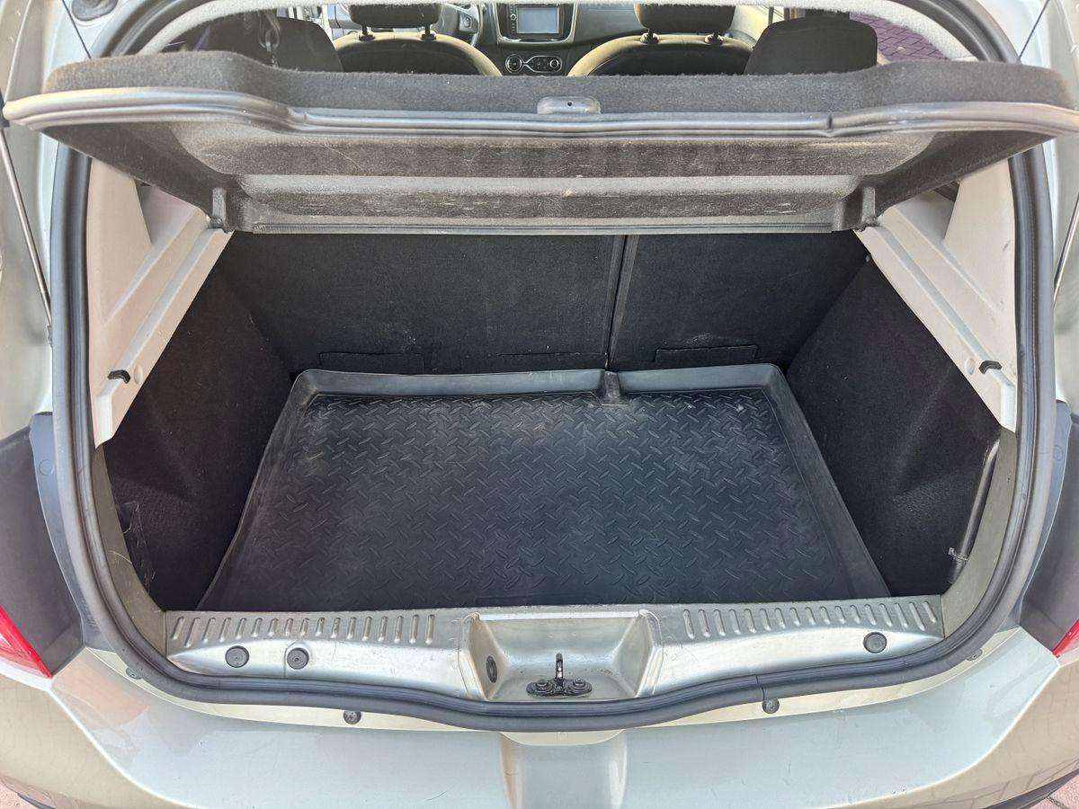 Renault Sandero Stepway 2015, Sandero Stepway 2015 бензин 1.6 хэтчбек Б/У Кемерово