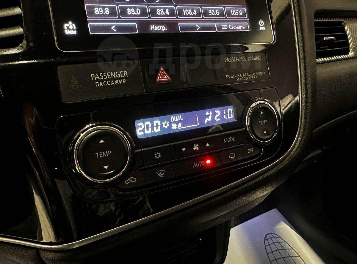 Mitsubishi Outlander 2018, Outlander 2018 бензин 2 внедорожник Б/У Красноярск