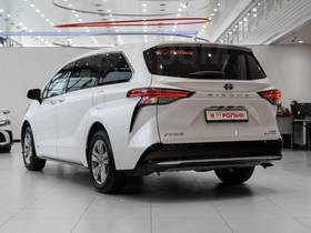 Продам Toyota Sienna 2024 на likvi.com Toyota Sienna 2024, Sienna 2024 2.5 минивэн Б/У Москва