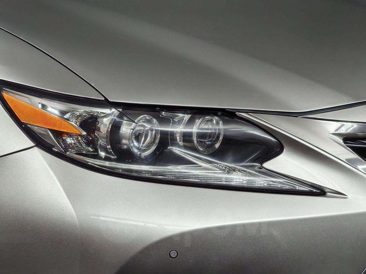 Lexus ES200 2015, ES200 2015 бензин 2 седан Б/У Москва