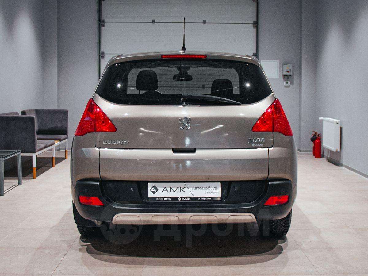 Peugeot 3008 2012, 3008 2012 бензин 1.6 внедорожник Б/У Екатеринбург