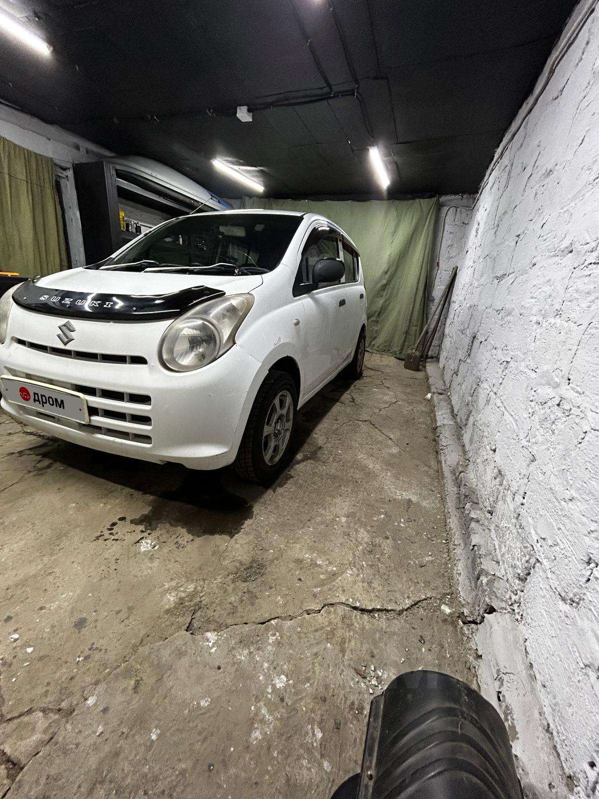 Suzuki Alto 2010, Alto 2010 бензин 0.7 хэтчбек Б/У Иркутск