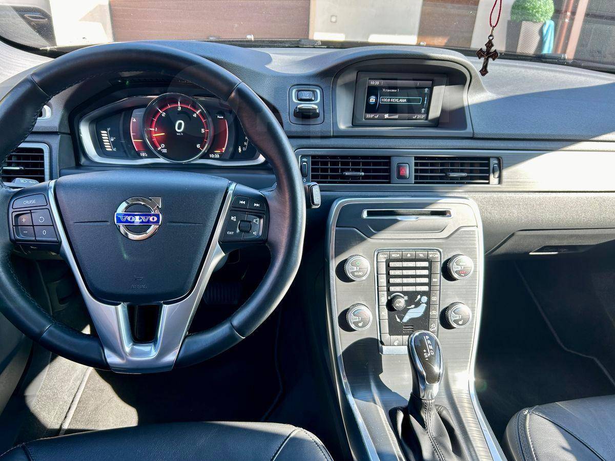 Volvo XC70 2016, XC70 2016 дизель 2.4 универсал Б/У Челябинск