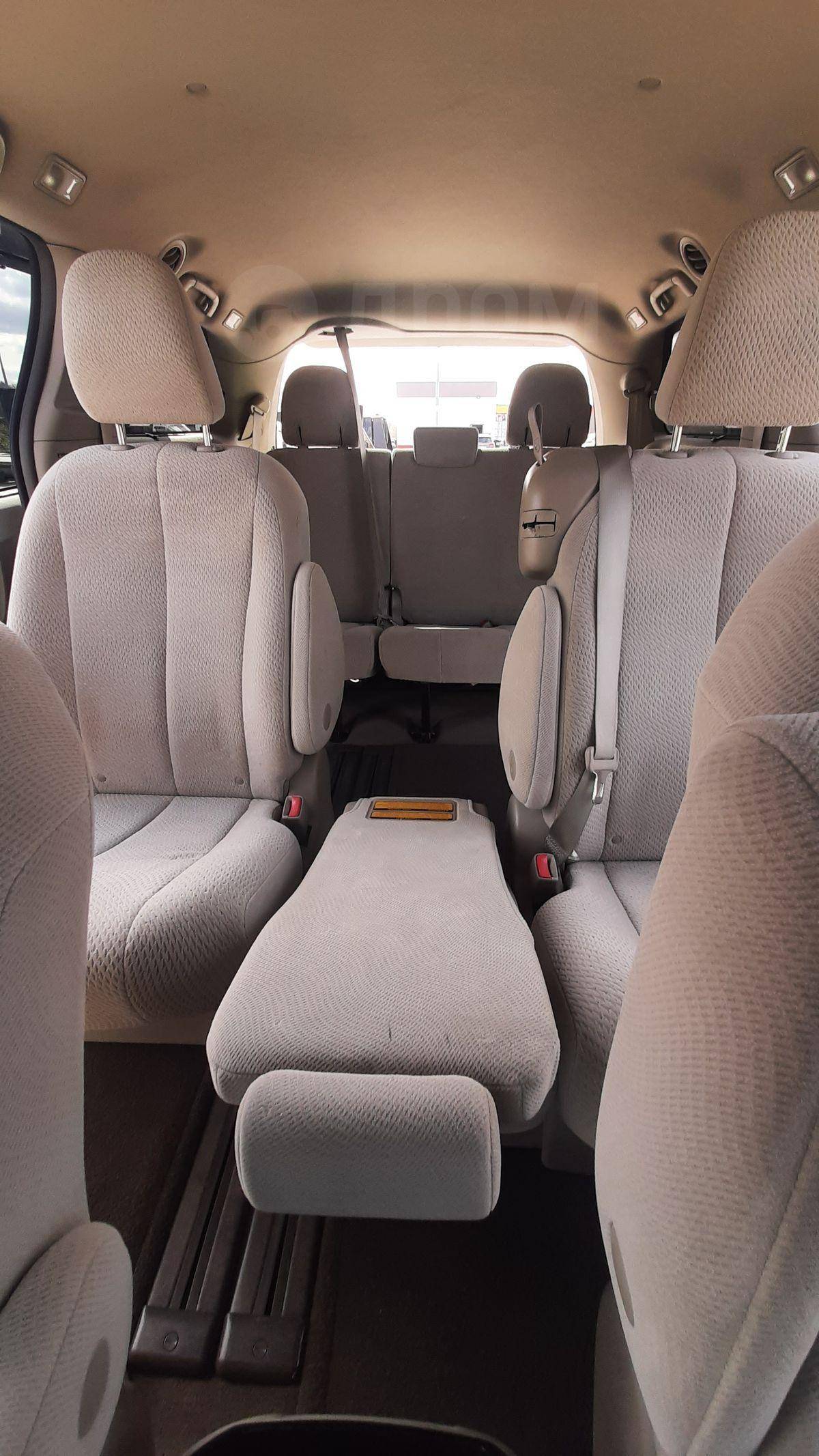 Toyota Sienna 2011, Sienna 2011 бензин 3.5 минивэн / микроавтобус Б/У Балашиха