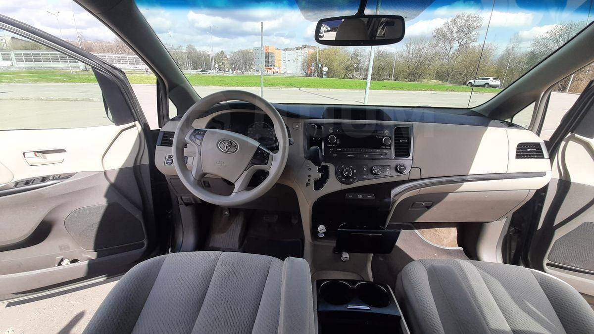 Toyota Sienna 2011, Sienna 2011 бензин 3.5 минивэн / микроавтобус Б/У Балашиха