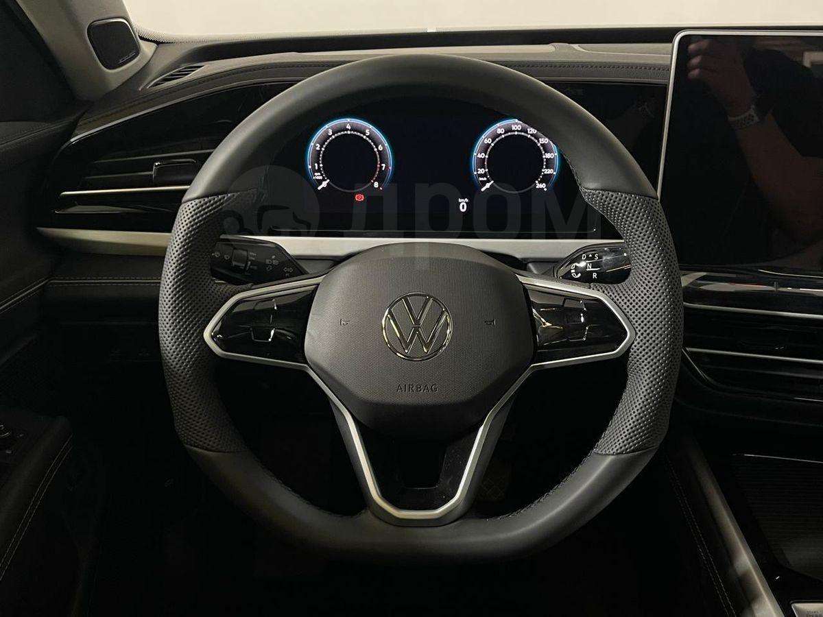 Volkswagen Passat 2024, Passat 2024 бензин 2 седан Б/У Москва