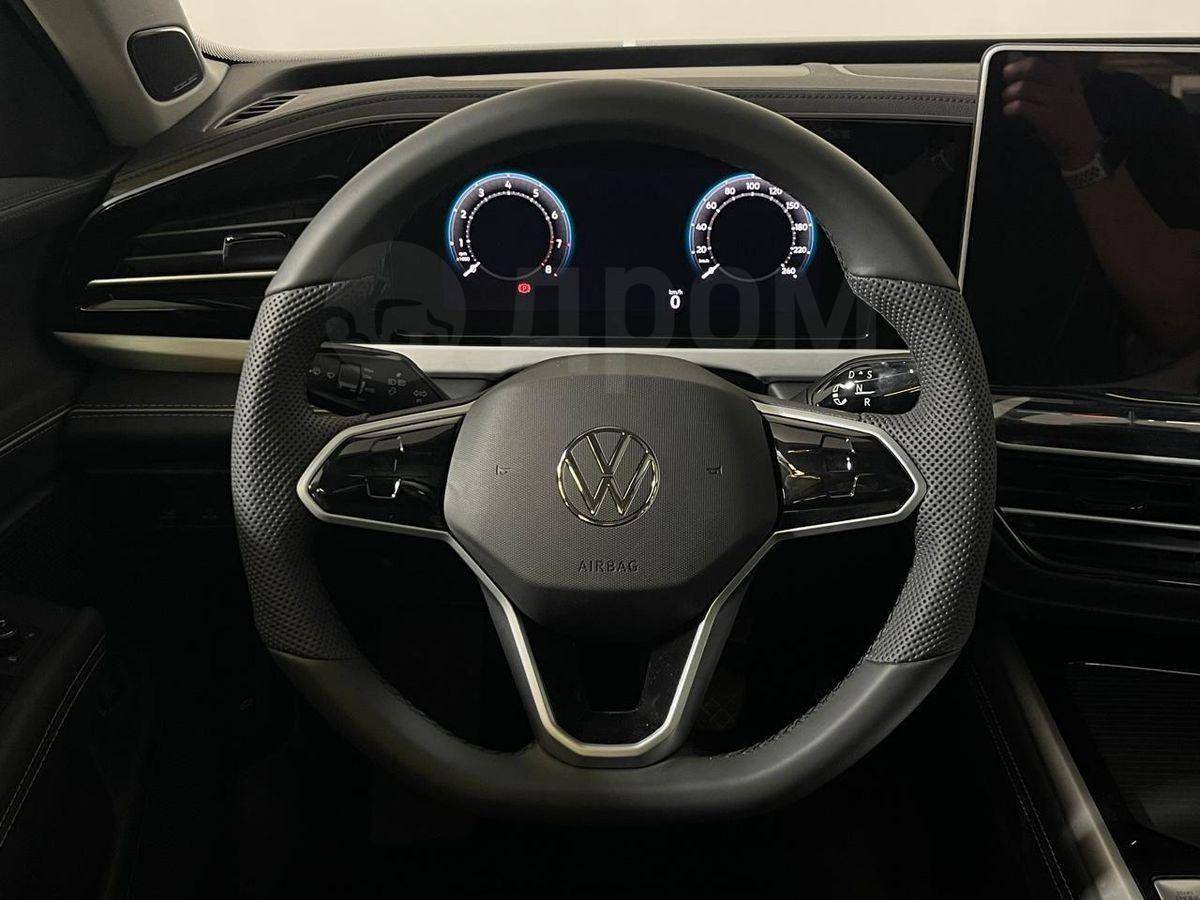 Volkswagen Passat 2024, Passat 2024 бензин 2 седан Б/У Москва