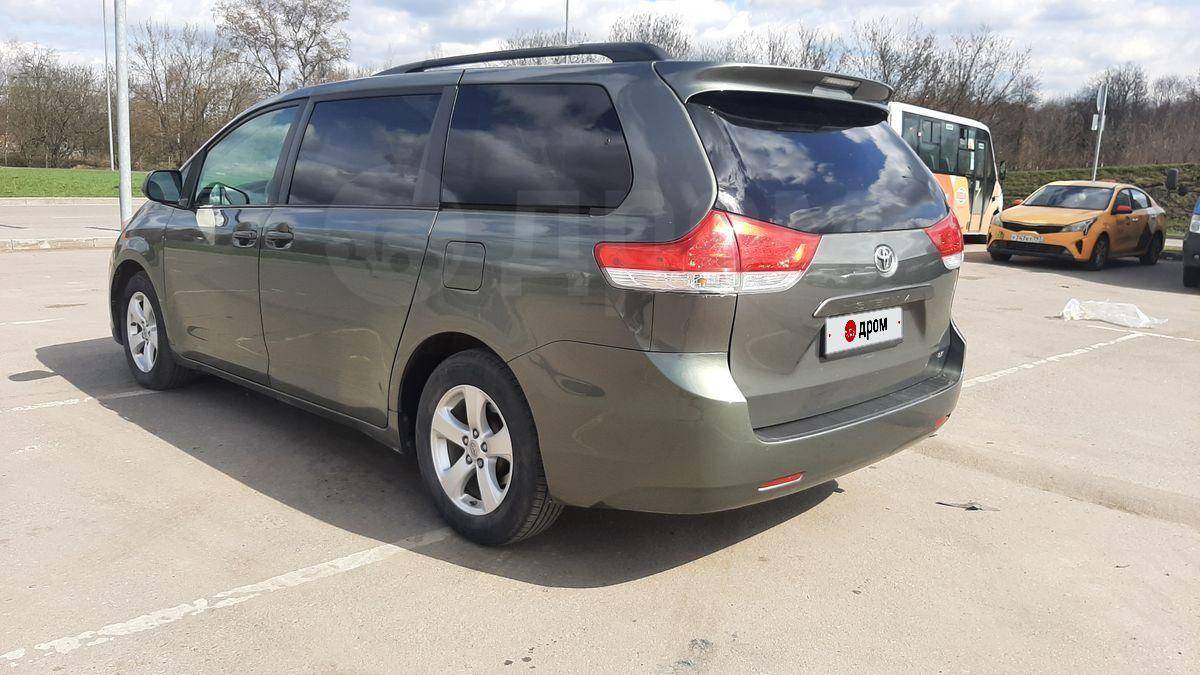 Toyota Sienna 2011, Sienna 2011 бензин 3.5 минивэн / микроавтобус Б/У Балашиха