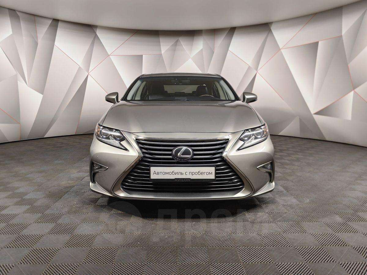 Lexus ES200 2015, ES200 2015 бензин 2 седан Б/У Москва