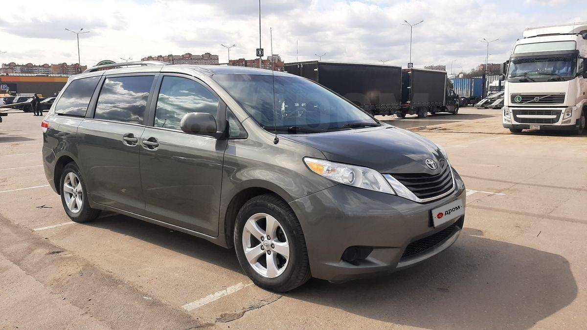 Toyota Sienna 2011, Sienna 2011 бензин 3.5 минивэн / микроавтобус Б/У Балашиха