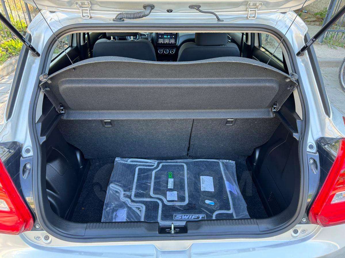Suzuki Swift 2023, Swift 2023 бензин 1.2 хэтчбек Б/У Севастополь