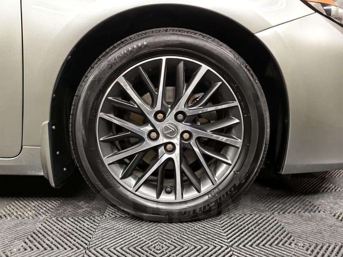 Lexus ES200 2015, ES200 2015 бензин 2 седан Б/У Москва