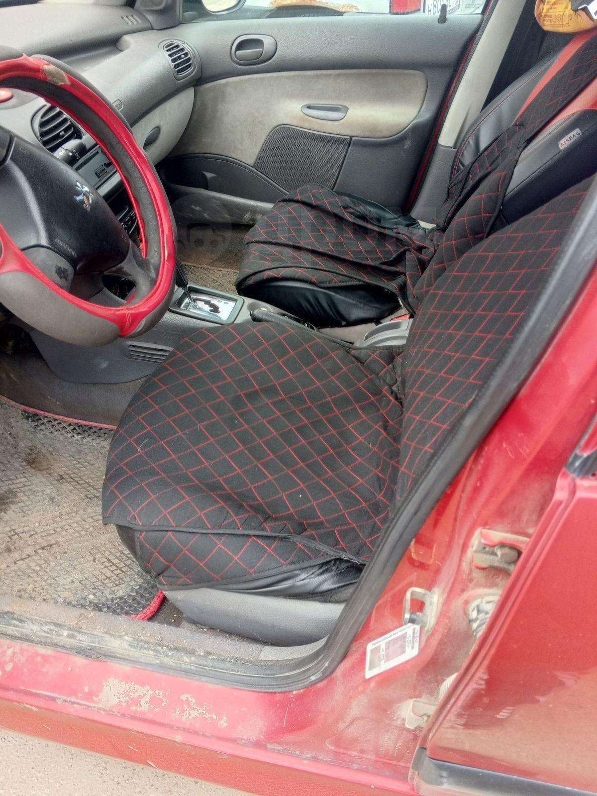 Peugeot 206 2004, 206 2004 бензин 1.4 хэтчбек Б/У Парабель