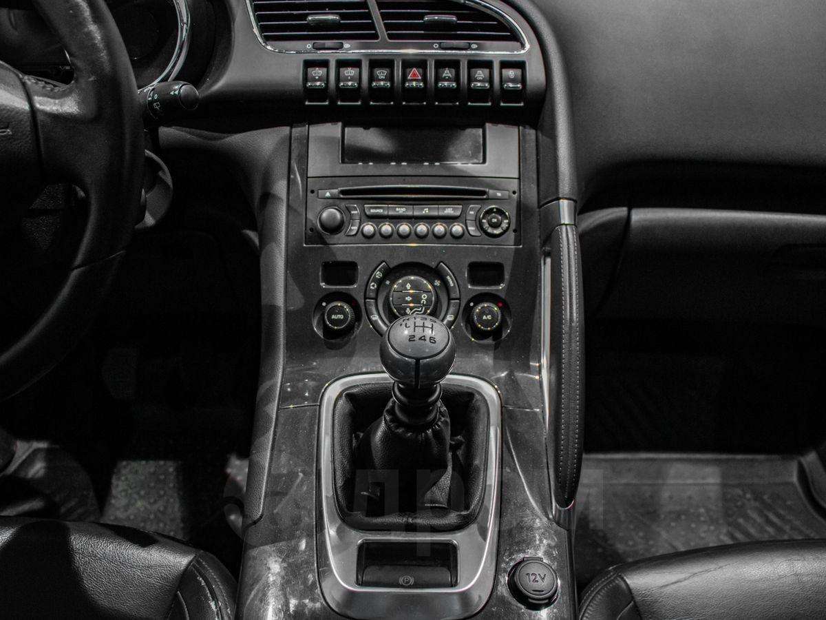 Peugeot 3008 2012, 3008 2012 бензин 1.6 внедорожник Б/У Екатеринбург