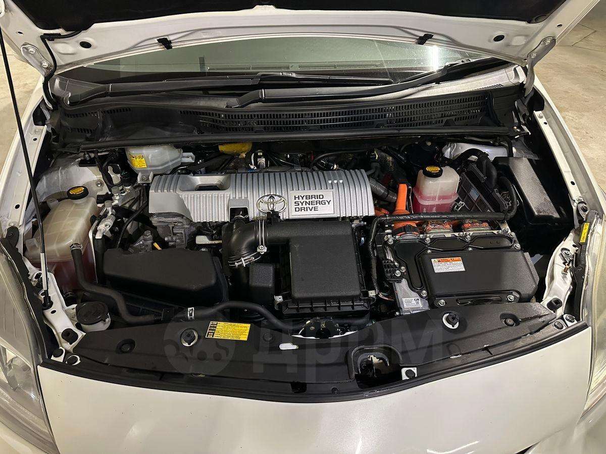 Toyota Prius 2013, Prius 2013 бензин 1.8 лифтбек Б/У Улан-Удэ