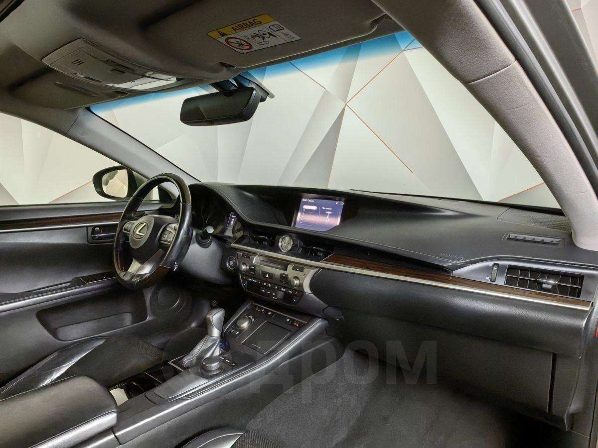 Lexus ES200 2015, ES200 2015 бензин 2 седан Б/У Москва