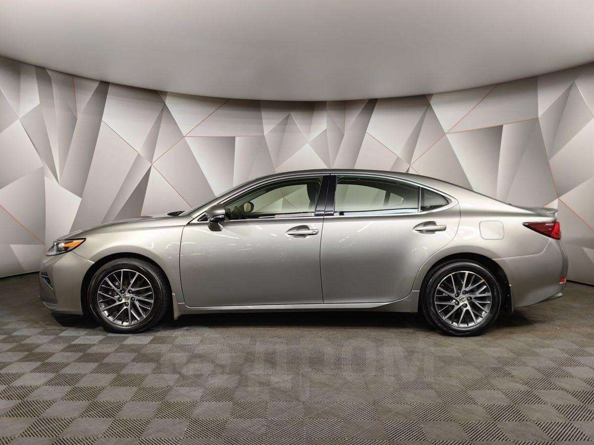 Lexus ES200 2015, ES200 2015 бензин 2 седан Б/У Москва