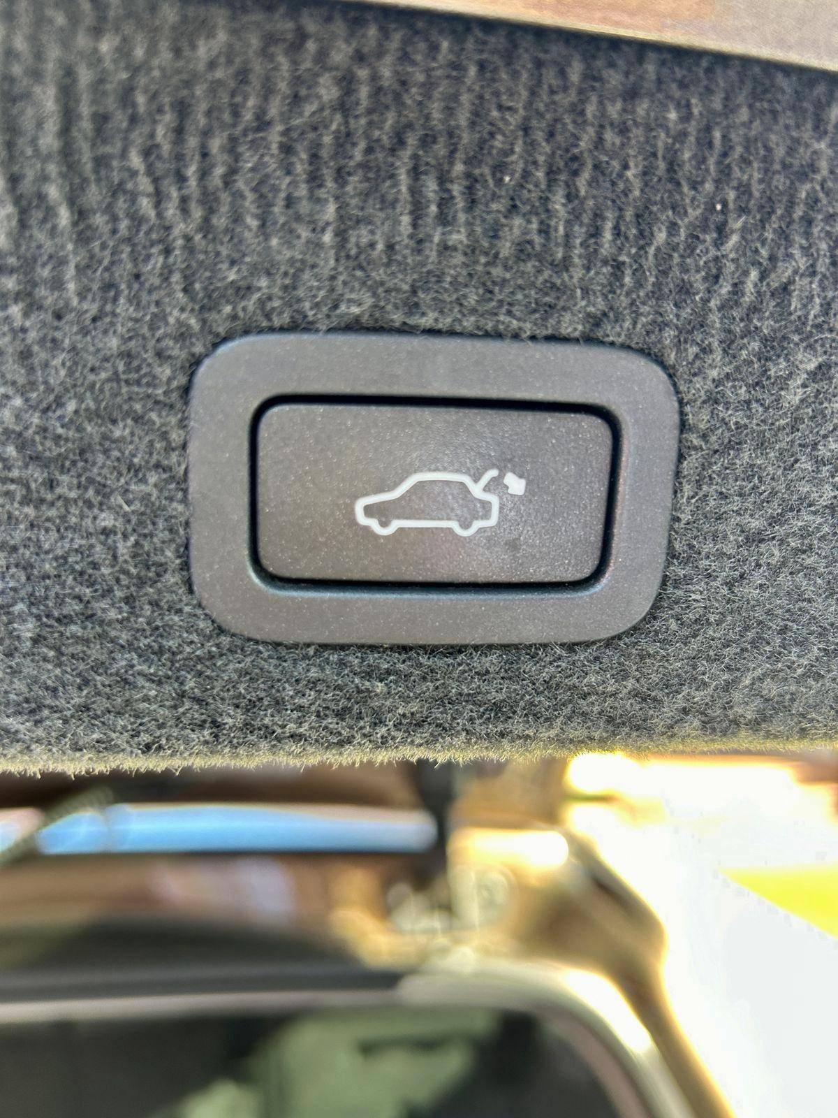 Volvo XC70 2016, XC70 2016 дизель 2.4 универсал Б/У Челябинск