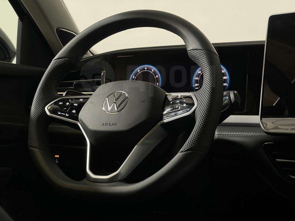 Volkswagen Passat 2024, Passat 2024 бензин 2 седан Б/У Москва