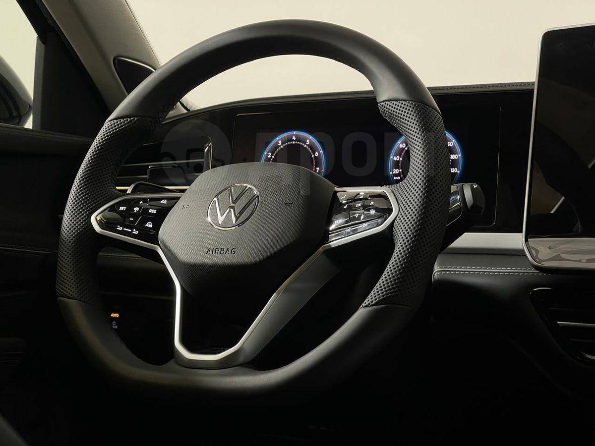 Volkswagen Passat 2024, Passat 2024 бензин 2 седан Б/У Москва