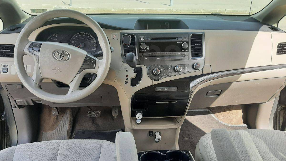 Toyota Sienna 2011, Sienna 2011 бензин 3.5 минивэн / микроавтобус Б/У Балашиха